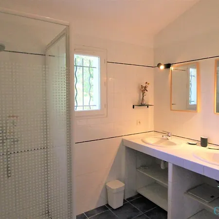 Willa Hyeres-charmante Piscine 5mn Plages Parking-wifi
