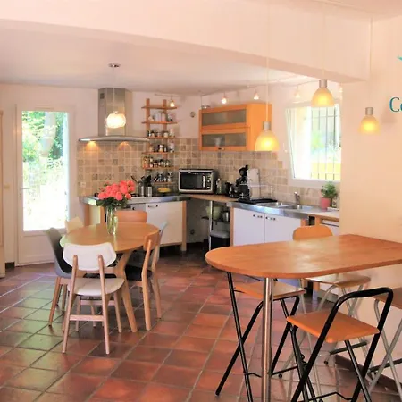 Hyeres-charmante Piscine 5mn Plages Parking-wifi Willa