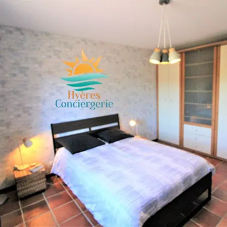 Hyeres-charmante Piscine 5mn Plages Parking-wifi Willa